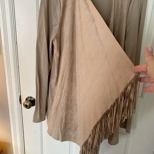 Inc knit wrap with fringe